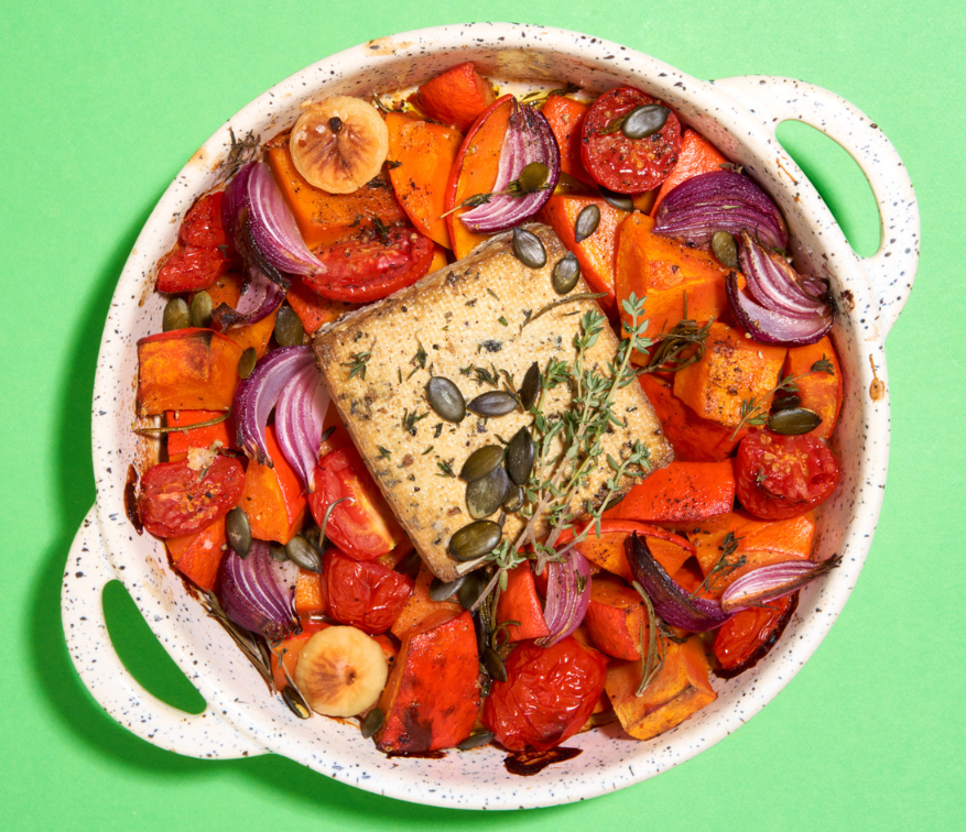 Rezept für Herbstliches Ofengemüse mit gebackenem Greek Salsa Tofu