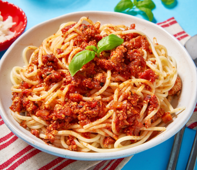 Rezept für Extra-easy-Spaghetti Bolo mit Tofucrumble