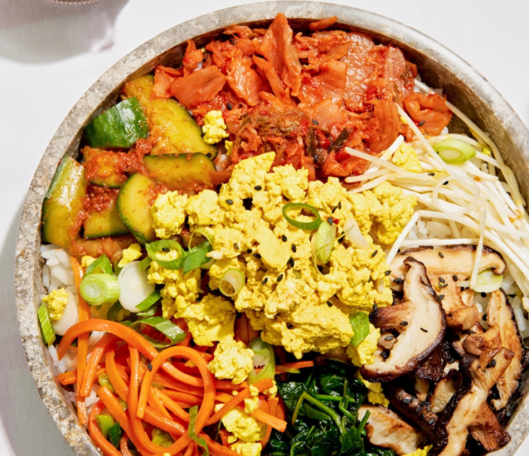 Rezept für Hearty & Tangy Asian Tofu Egg Bowl